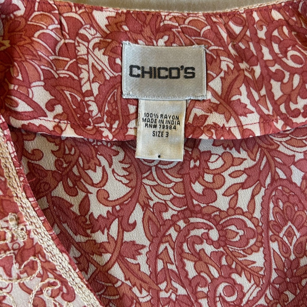 Chicos Tunic Blouse Coral Paisley Embroidered V-Neck Rayon Top Womens Size 3 XL - Picture 2 of 8